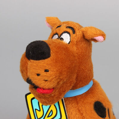 bicho de pelúcia original da pose do assento de Scooby Doo dos brinquedos do luxuoso dos desenhos animados de 8inch Brown