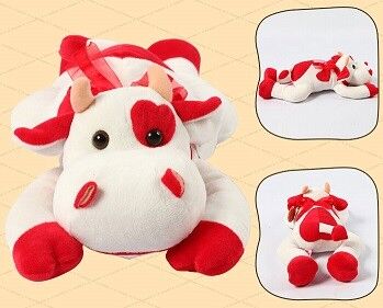 Da forma vermelha bonita da vaca dos presentes da promoção bichos de pelúcia pequenos feitos sob encomenda para crianças