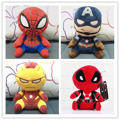 o luxuoso bonito dos desenhos animados de 20cm brinca a maravilha o boneco de acção enchido grupo dos vingadores