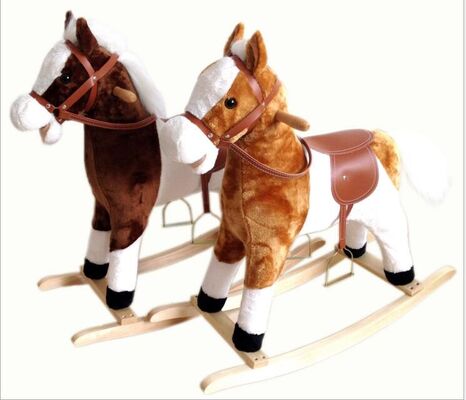 Animais do cavalo de balanço da forma internos para a equitação de Chlidren no jogo
