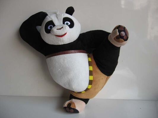 Brinquedos enchidos da pose do pontapé da panda de Kungfu desenhos animados bonitos para a coleção