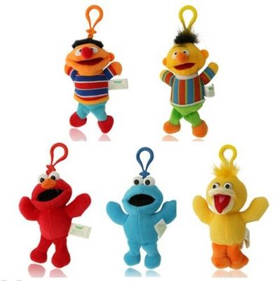 Brinquedos enchidos Keychain bonitos do luxuoso do Sesame Street com o gancho para presentes da promoção