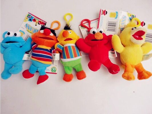 Brinquedos enchidos Keychain bonitos do luxuoso do Sesame Street com o gancho para presentes da promoção