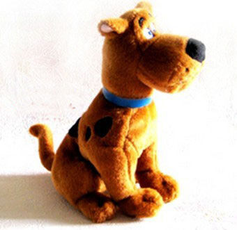 O luxuoso relativo à promoção dos desenhos animados brinca o doo scooby enchido, pose de assento