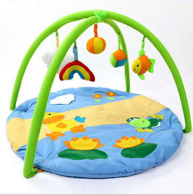 Gym do pontapé e do jogo do bebê da galinha/Gyms internos do jogo para crianças