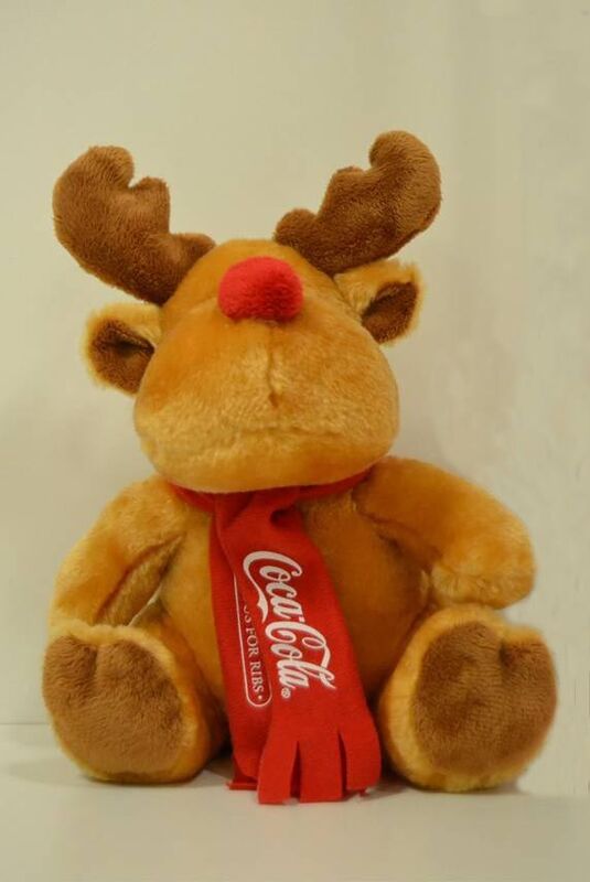 Bicho de pelúcia relativo à promoção da rena do Natal da coca-cola do brinquedo do luxuoso dos alces